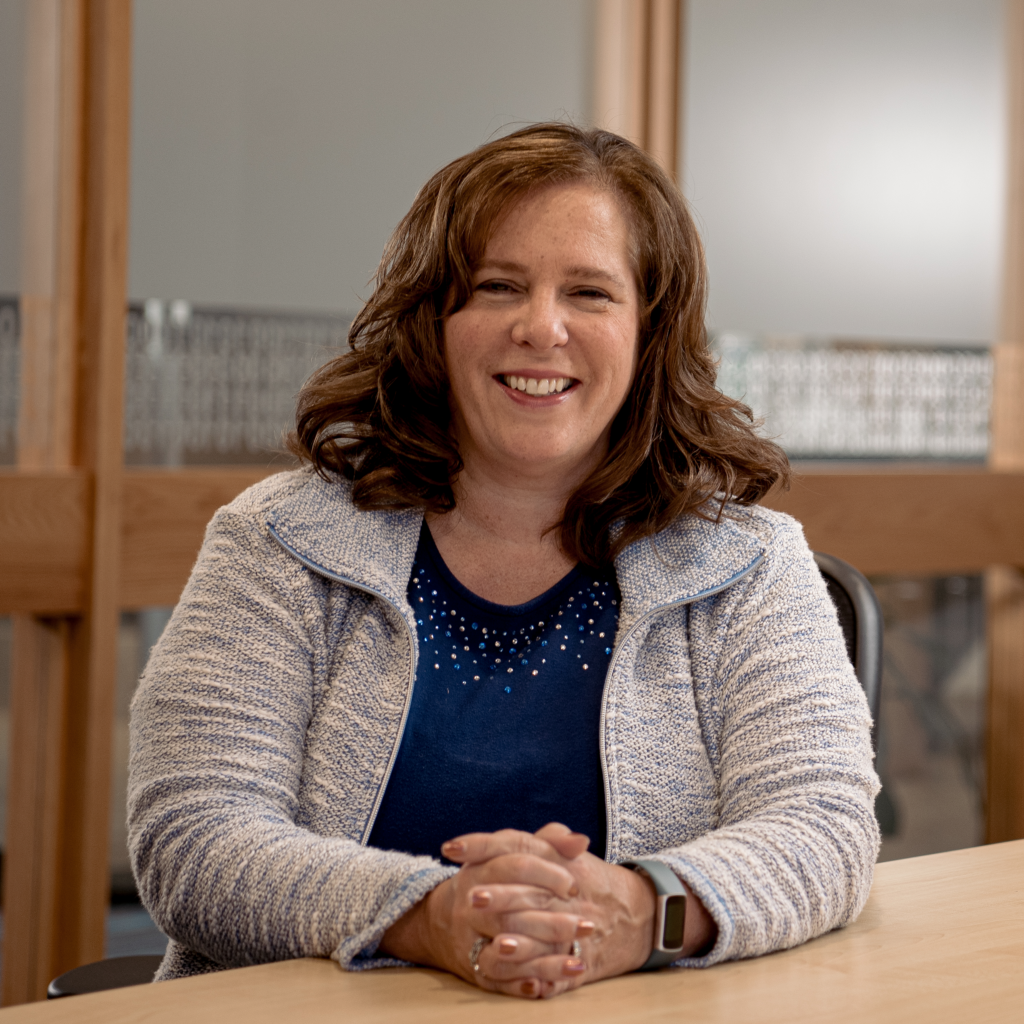 Headshot of Sherry Harding, Director of Employee Experience at Sunrise Labs, Inc.